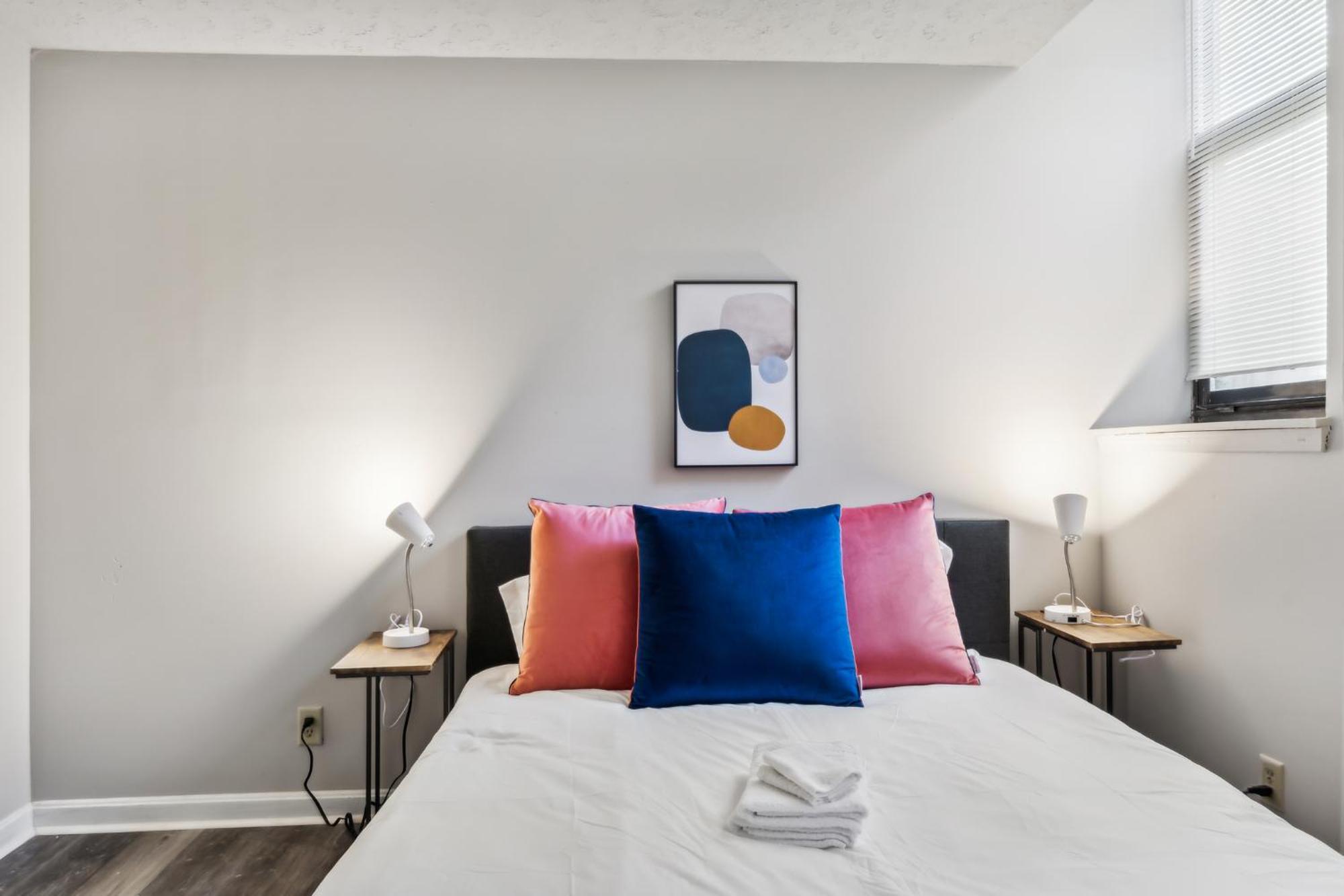 Cozy & Spacious 2 Bedroom 2 Bathroom Apartment