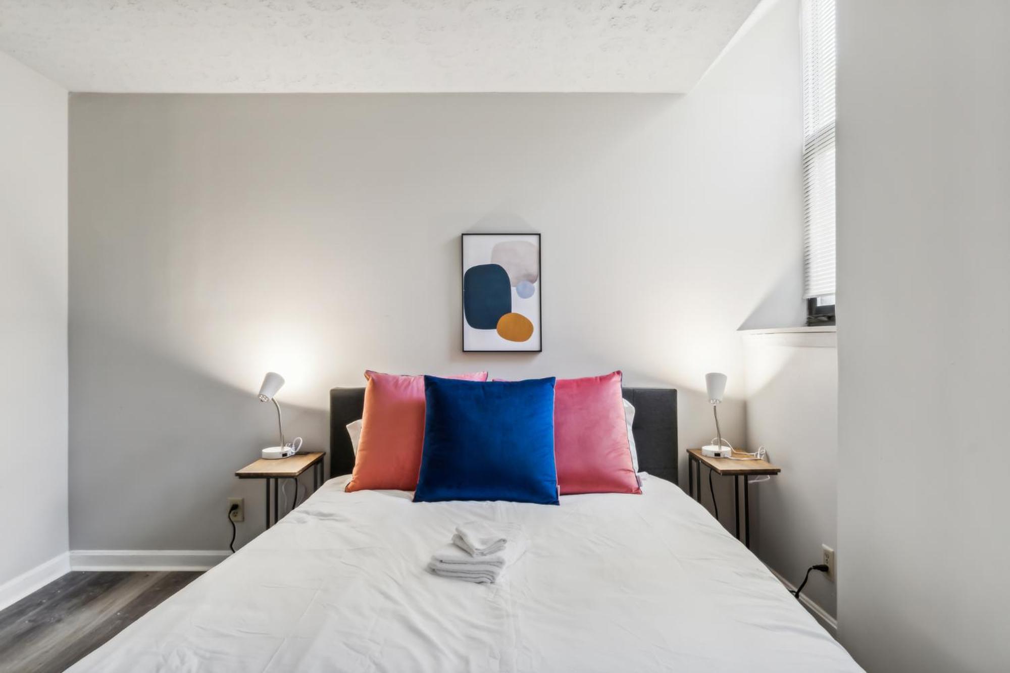 Apartment Cozy & Spacious 2 Bedroom 2 Bathroom *