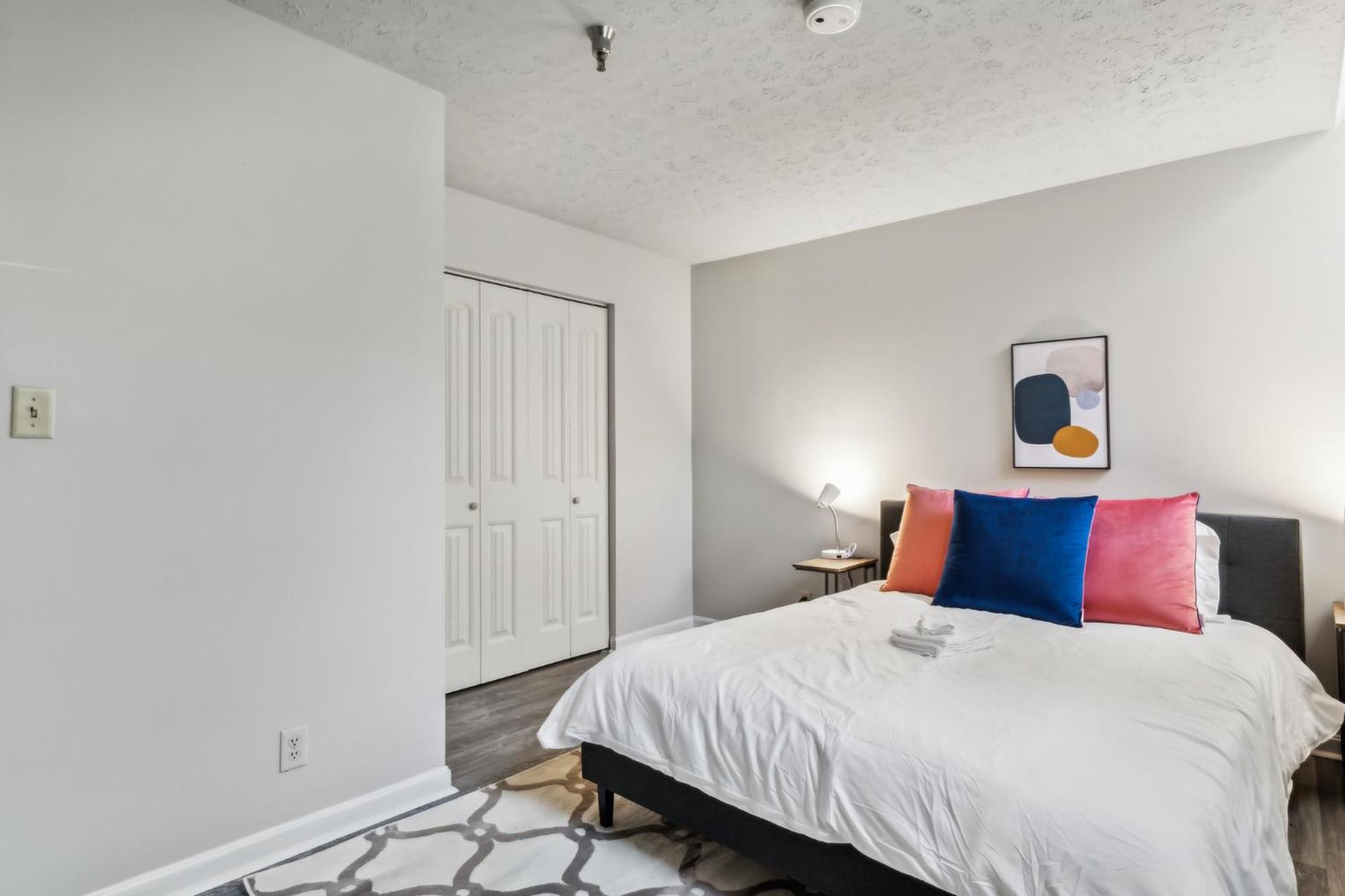 Apartment Cozy & Spacious 2 Bedroom 2 Bathroom