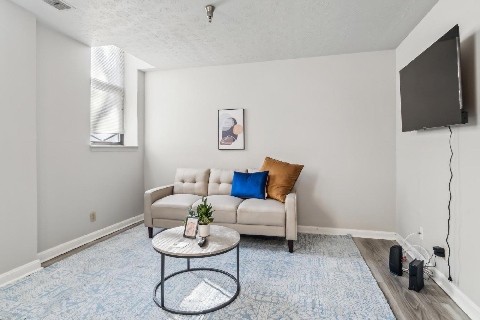Cozy & Spacious 2 Bedroom 2 Bathroom Apartment